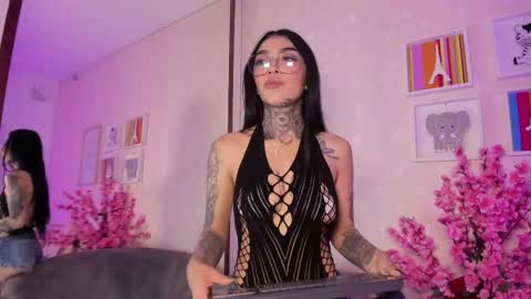 ashley_blum_ online show from March 15, 12:00 pm