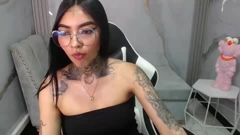 Snapshot of ashley_blum_v chatting on October 1, 8:04 pm ashley_blum_v online show from October 1, 8:04 pm