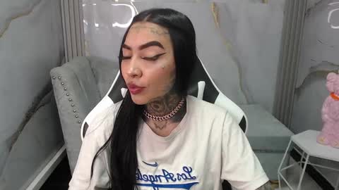 Snapshot of ashley_blum_v chatting on October 8, 8:17 pm ashley_blum_v online show from October 8, 8:17 pm