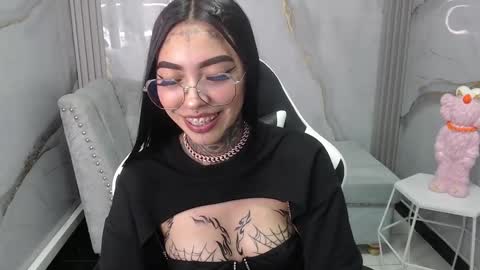 Snapshot of ashley_blum_v chatting on October 9, 8:07 pm ashley_blum_v online show from October 9, 8:07 pm