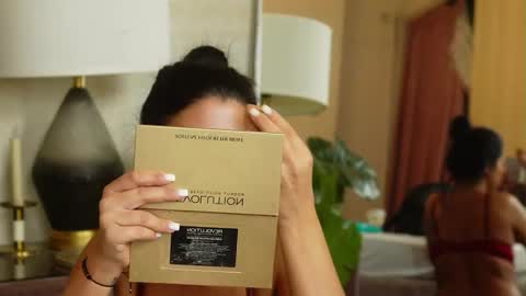 Ashley online show from March 21, 8:12 pm