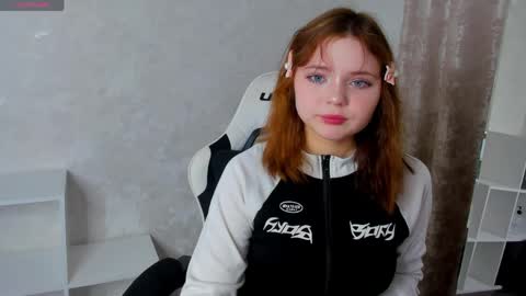 Snapshot of ashley_f0ster chatting on May 28, 9:50 am Ashley F0ster online show from May 28, 9:50 am
