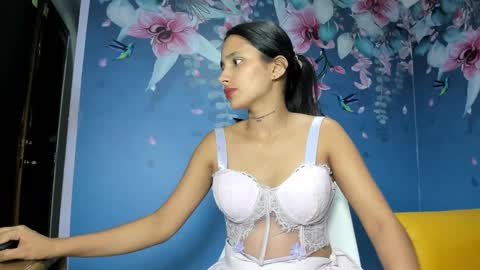 Snapshot of ashley_fresita chatting on December 8, 3:32 am ASHLEY online show from December 8, 3:32 am