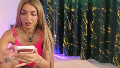 ashley_is_heree online show from April 10, 5:56 am