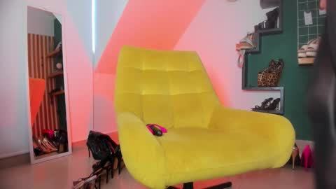 ashley_leon_ online show from March 29, 1:00 pm