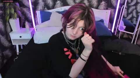 Ashley online show from May 23, 8:46 pm