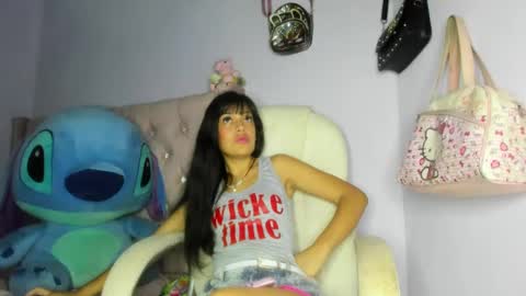 ashley_velvet online show from March 11, 9:15 pm