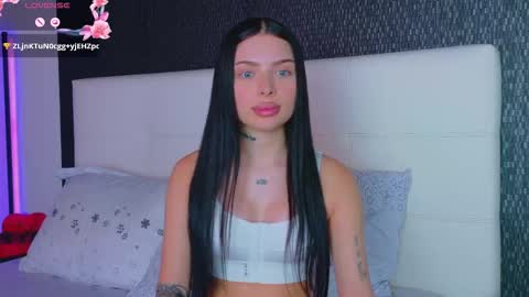 Snapshot of ashleyetthen chatting on February 23, 6:49 pm AshleyEtthen online show from February 23, 6:49 pm