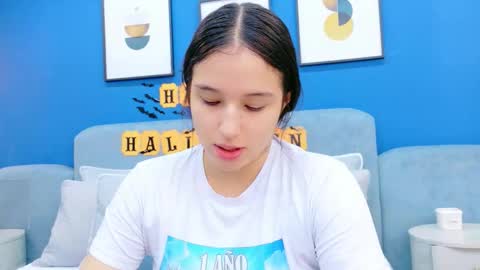 Ashley Evans online show from October 29, 8:32 pm