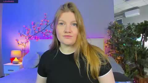 AshleyJonse online show from May 18, 5:02 am