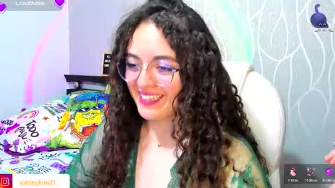 .. Ashley .. online show from October 24, 12:41 am