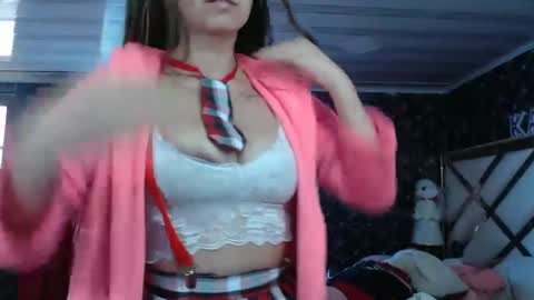 Snapshot of ashleynaughty18 chatting on September 30, 7:19 pm ashleynaughty18 online show from September 30, 7:19 pm