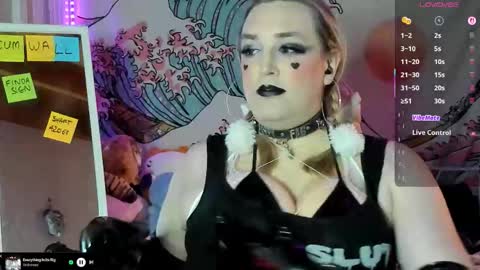 Snapshot of ashleyqt_aus chatting on September 9, 12:48 pm AshleyQT online show from September 9, 12:48 pm