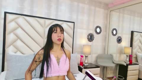 Snapshot of ashleyroberh chatting on April 27, 7:23 pm AshleyRoberh online show from April 27, 7:23 pm