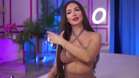 Ashley online show from December 5, 5:06 pm