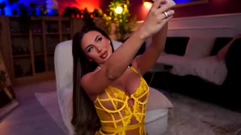 Snapshot of ashleysinnx chatting on February 24, 12:14 pm Ashley online show from February 24, 12:14 pm