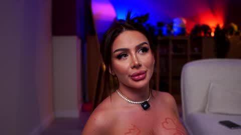 Snapshot of ashleysinnx chatting on February 28, 1:06 am Ashley online show from February 28, 1:06 am