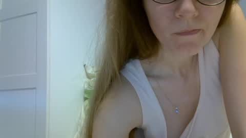 Ashley online show from May 14, 5:58 am