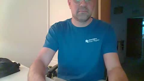 Snapshot of ashleyswim80 chatting on January 26, 7:32 am Ashleyswim80 online show from January 26, 7:32 am