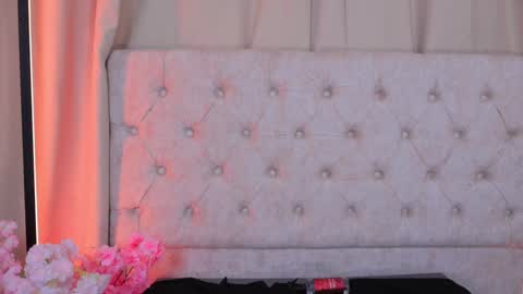 Ashley Lauren online show from December 29, 10:01 am