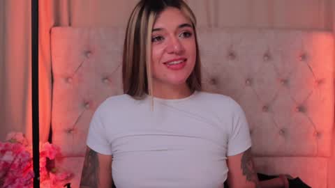 Ashley Lauren online show from February 7, 9:58 am