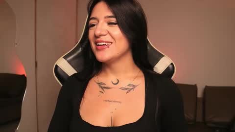 Ashley Lauren online show from March 3, 7:53 pm