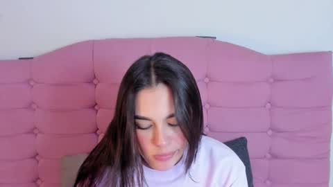 kylie online show from November 5, 2:00 am