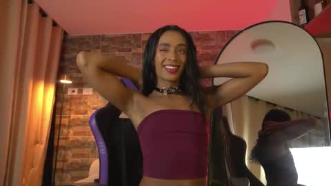 Ashley Fox online show from November 28, 1:08 am