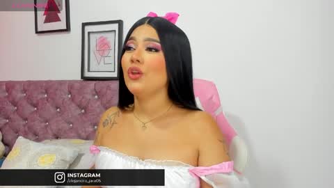 Snapshot of ashliekitty_011 chatting on June 3, 12:24 am Ashlie online show from June 3, 12:24 am