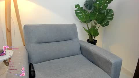 Snapshot of ashllovee_ chatting on January 25, 3:51 am ashllovee online show from January 25, 3:51 am
