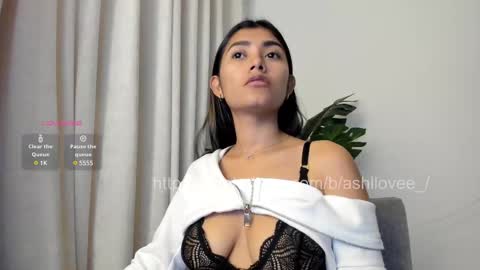 Snapshot of ashllovee_ chatting on February 20, 2:51 am ashllovee online show from February 20, 2:51 am