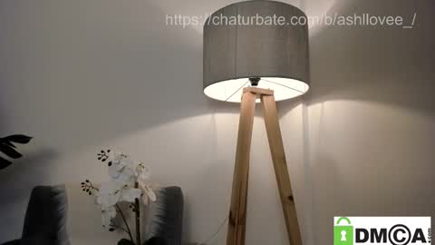 Snapshot of ashllovee_ chatting on February 26, 8:15 am ashllovee online show from February 26, 8:15 am