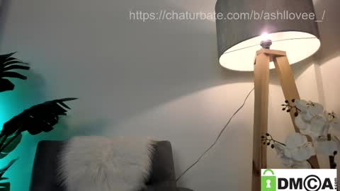 Snapshot of ashllovee_ chatting on February 28, 1:14 pm ashllovee online show from February 28, 1:14 pm