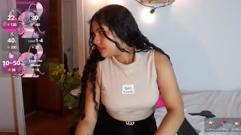 ashly online show from February 5, 8:25 pm