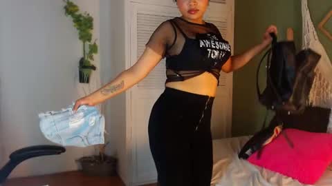 ashly online show from March 8, 8:46 pm
