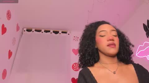 Snapshot of ashly_z chatting on February 12, 1:28 pm Ashly online show from February 12, 1:28 pm