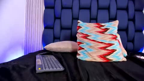 ashlybenison online show from December 9, 7:39 am