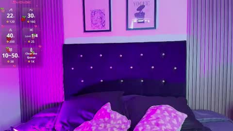    online show from December 22, 7:00 pm