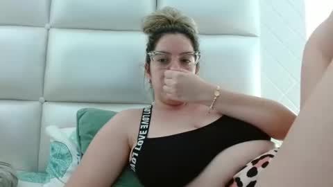 AshlyMoon online show from December 4, 11:46 pm