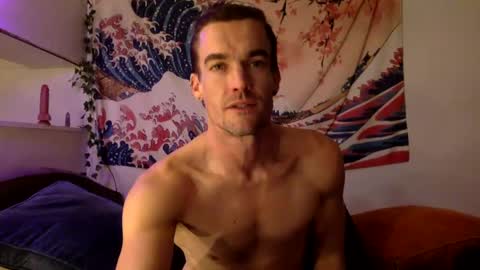 Snapshot of ashton_anders chatting on December 8, 3:21 am Ashton Anders online show from December 8, 3:21 am