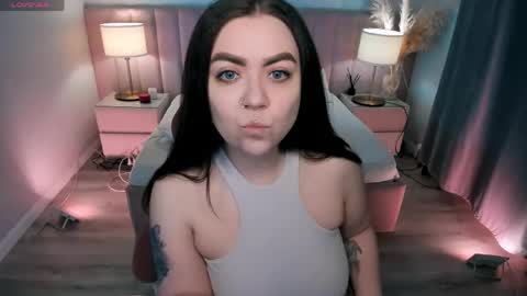 Your girlfriend online show from May 10, 11:43 pm
