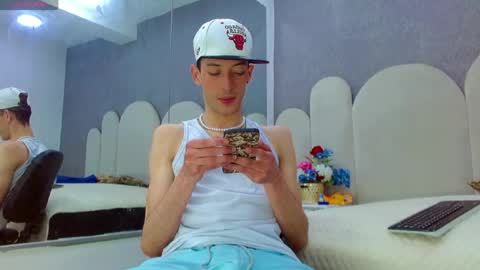 ashton_myers15 online show from August 2, 2:54 am