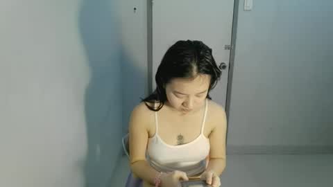 Snapshot of ashwagandaxxx chatting on April 26, 8:45 am GYLE online show from April 26, 8:45 am