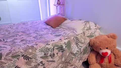 MyaFontaine online show from December 14, 4:01 pm