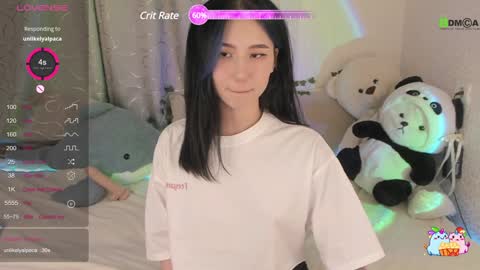 Snapshot of asiafairy chatting on December 1, 4:29 pm Emma online show from December 1, 4:29 pm