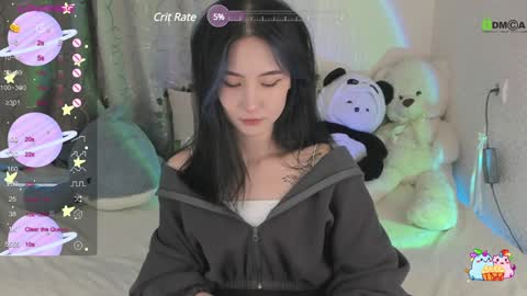 Snapshot of asiafairy chatting on December 16, 1:32 pm Emma online show from December 16, 1:32 pm