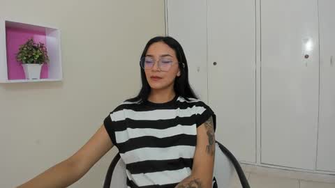 Snapshot of asiam_brunet chatting on February 26, 12:58 pm Camila online show from February 26, 12:58 pm