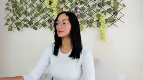 Snapshot of asiam_brunet chatting on October 8, 2:25 pm Camila online show from October 8, 2:25 pm