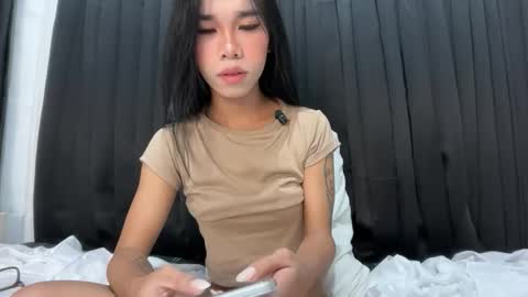 Snapshot of asian_aki chatting on February 24, 3:48 am Marj online show from February 24, 3:48 am
