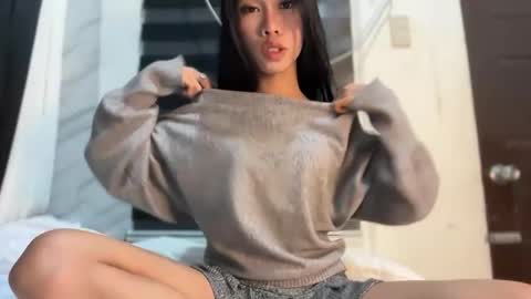 Snapshot of asian_aki chatting on March 21, 6:11 pm Marj online show from March 21, 6:11 pm